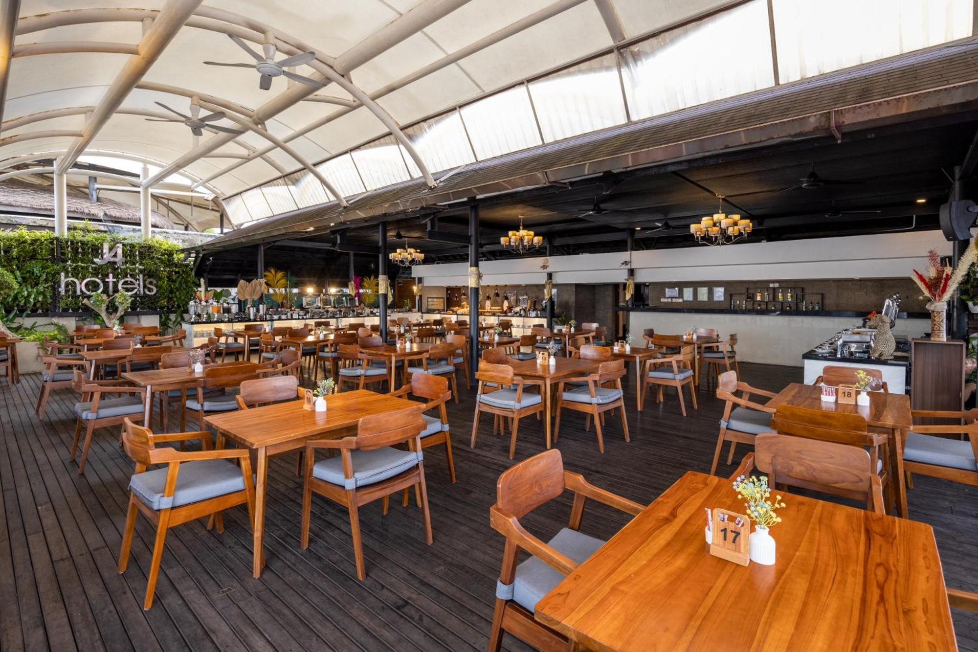 J4 Hotels Legian Eksteriør bilde